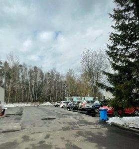 Комплекс Спутник, город Королёв. Парковка. Обучение в Школе общения Без правил Боровикова Сергея Юрьевича