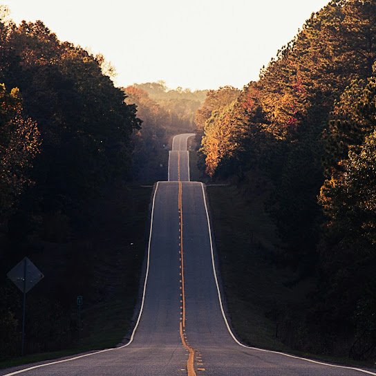 Мягкое влияние. Включает техники гипноза